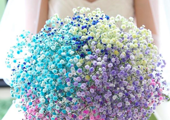 清楚で可憐なかすみ草を使ったウェディングアイテムを知りたい